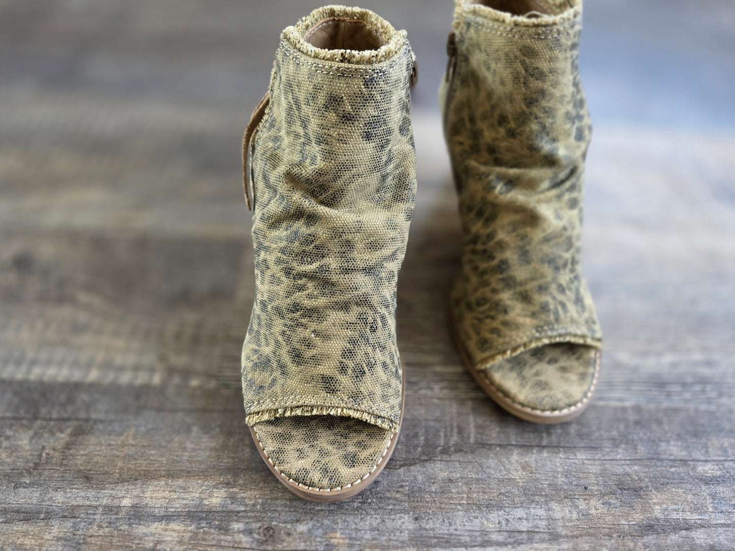 Leopard Keely Very G Wedges