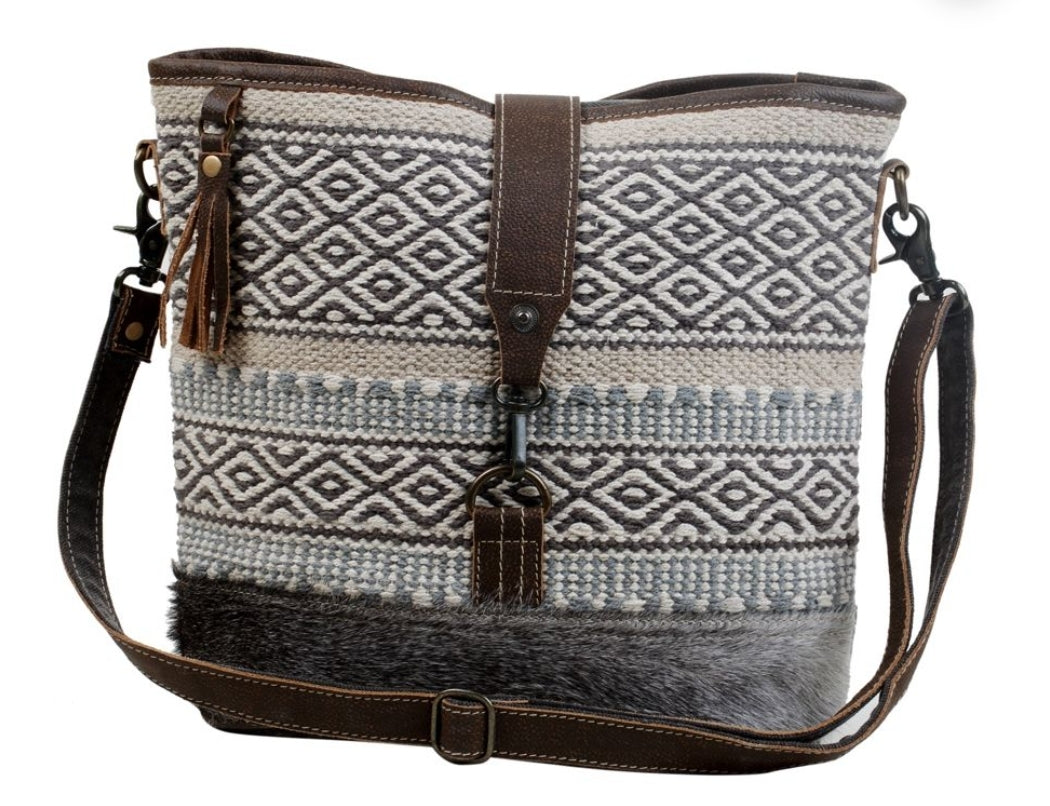 IDENTITY SHOULDER BAG - Myra
