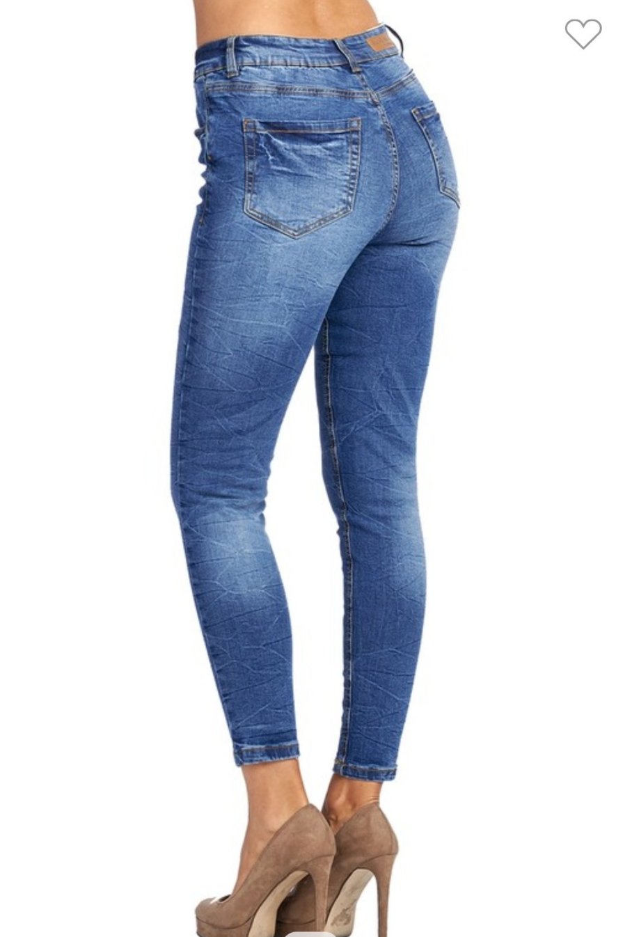 Medium Washed Non Distresssed Boyfriend Jeans