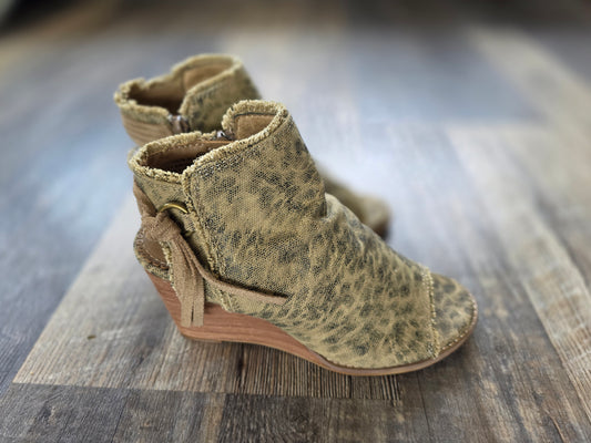 Leopard Keely Very G Wedges