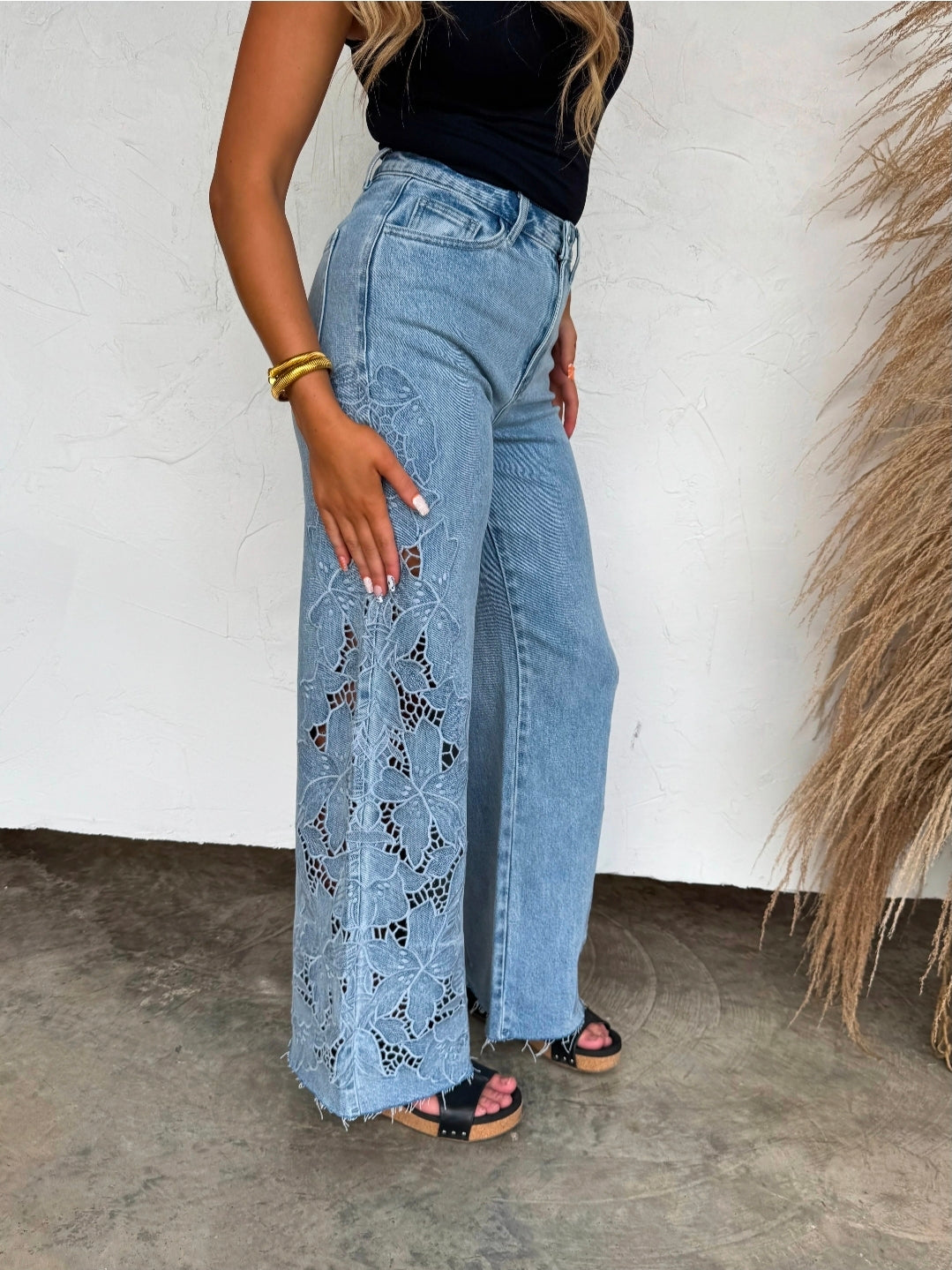 Cut-Floral Charm Wide Leg Jeans