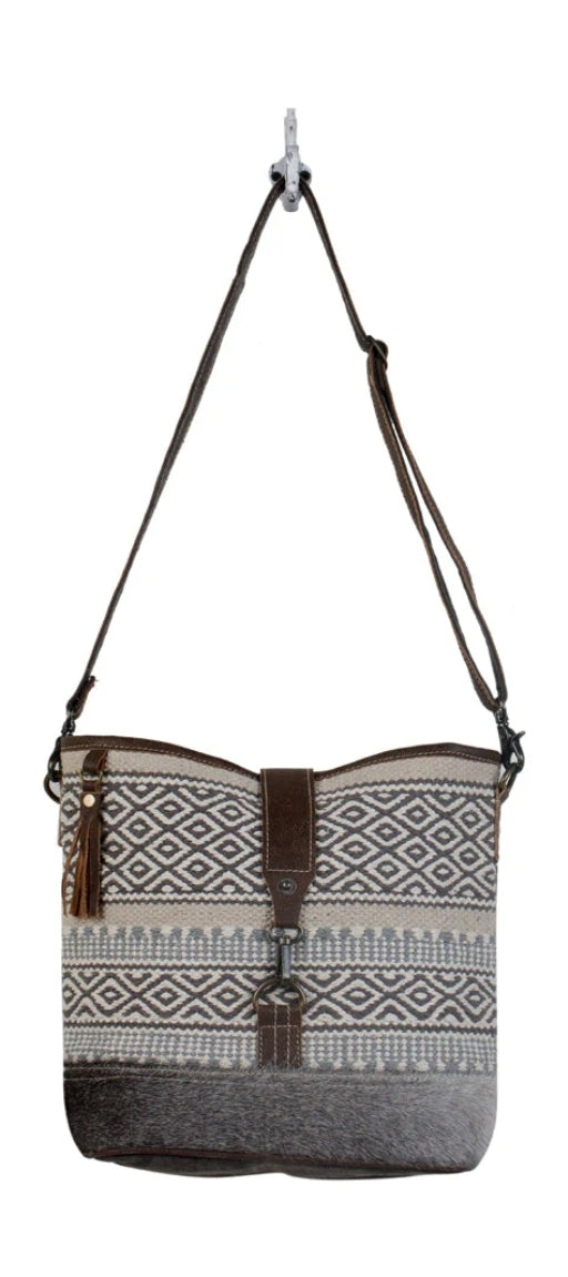 IDENTITY SHOULDER BAG - Myra